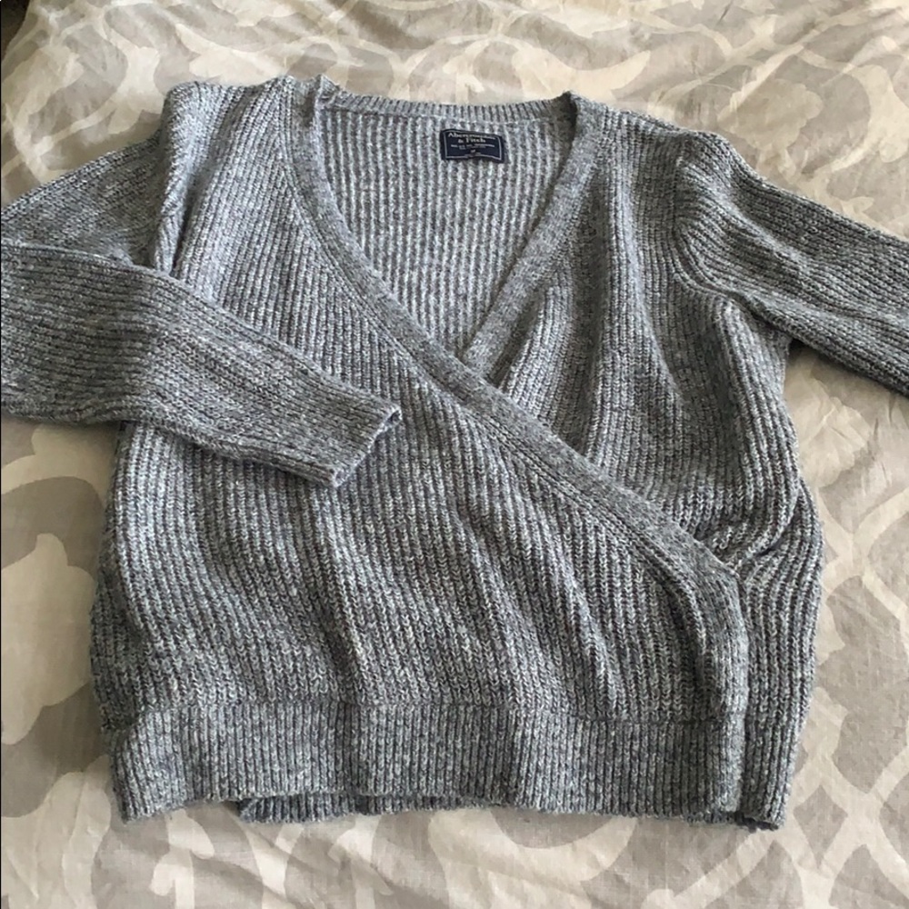 Abercrombie & Fitch Gray Wrap Sweater